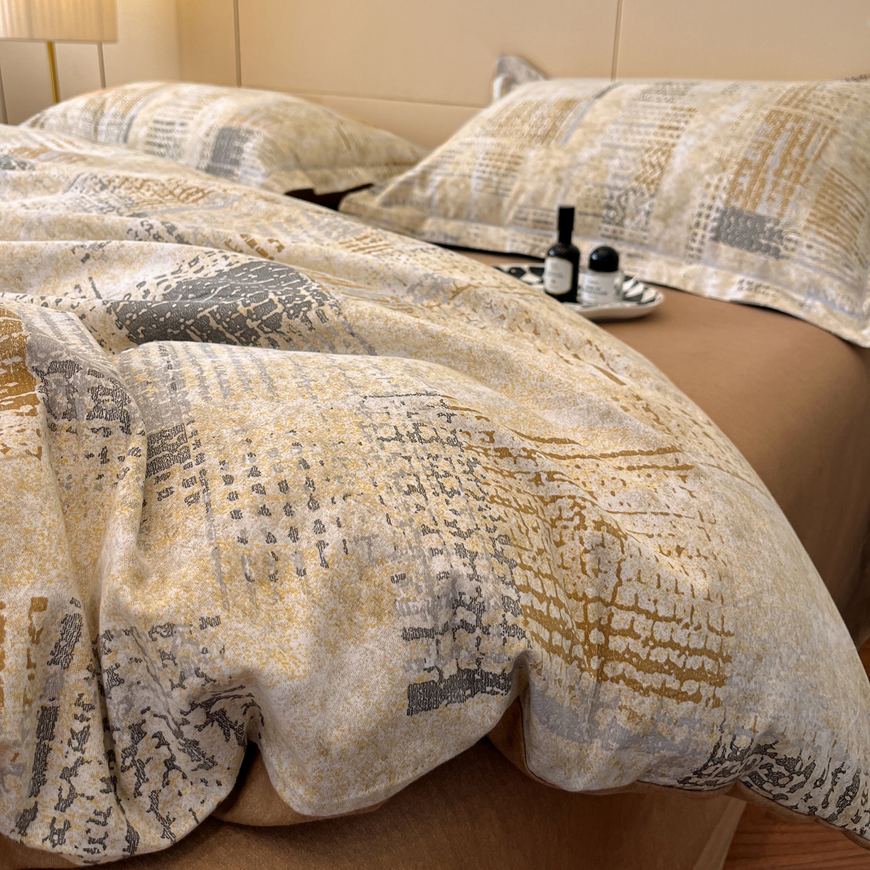 91家纺网 家纺一手货源 找家纺 简如 2025新款100%全棉纯棉磨毛四件套（有买家秀） 情歌-棕