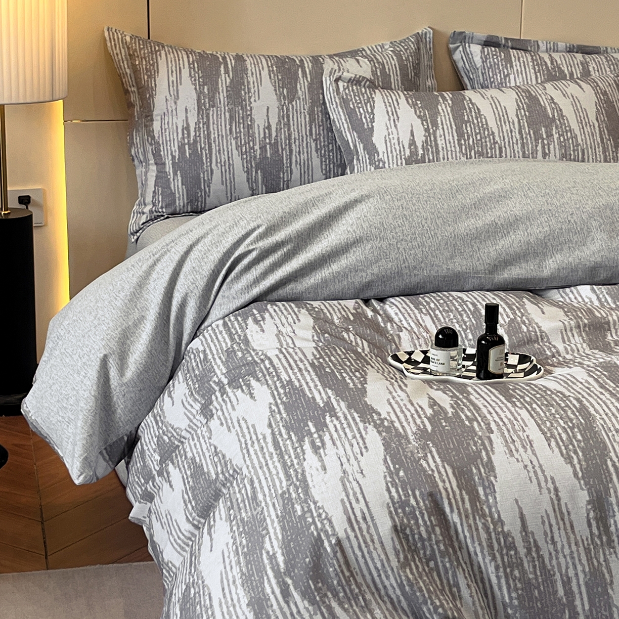 91家纺网 家纺一手货源 找家纺 简如 2025新款100%全棉纯棉磨毛四件套（有买家秀） 星际-灰