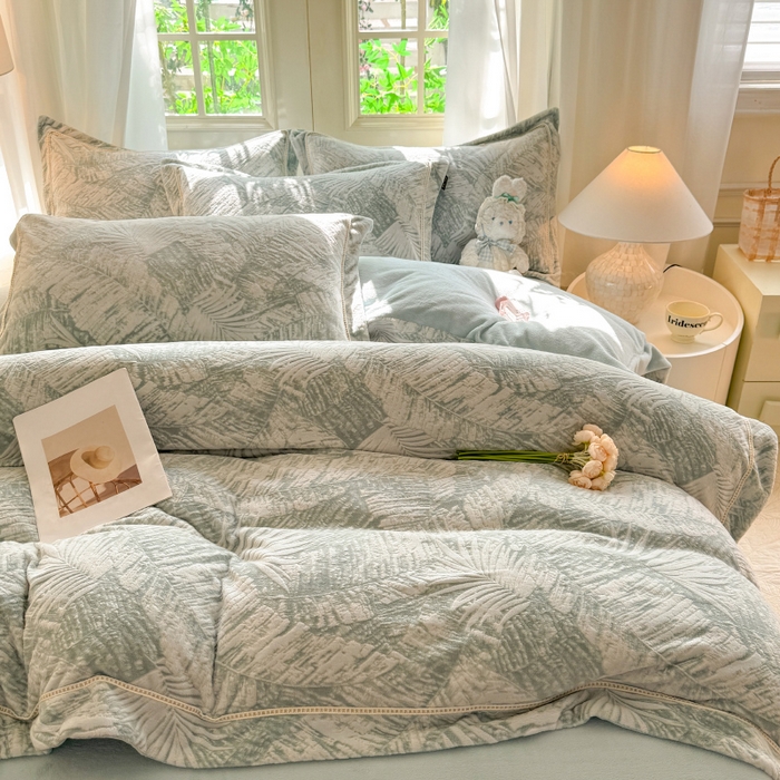 91家纺网 家纺一手货源 找家纺 简如 2025新款A类加厚冰岛立体雕花牛奶绒浮雕绒四件套（有买家秀） 绿森林