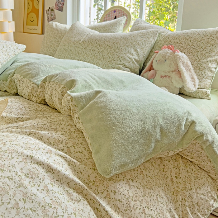 91家纺网 家纺一手货源 找家纺 捌月 2025新款棉加绒A版13372全棉B版高克重牛奶绒四件套直播新品 浅汐