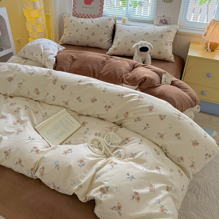 91家纺网 家纺一手货源 找家纺 捌月 2025新款棉加绒A版13372全棉B版高克重牛奶绒四件套直播新品 秋韵