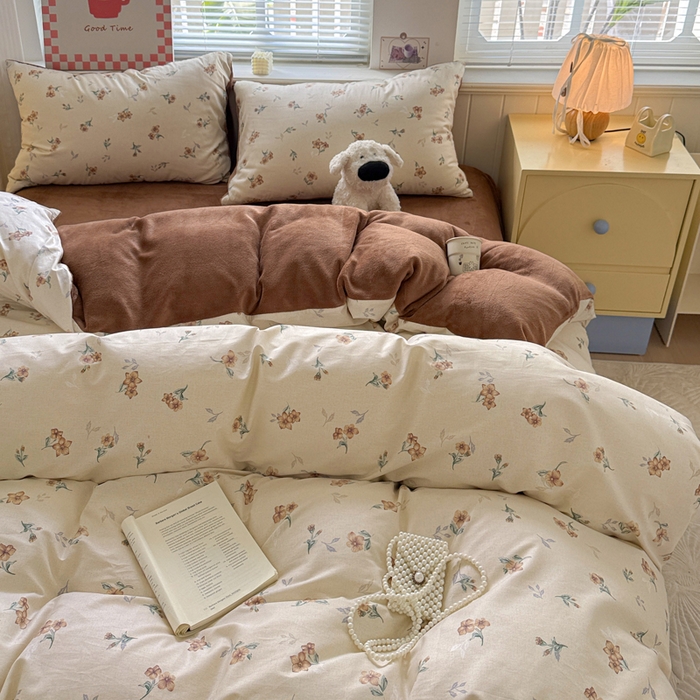 91家纺网 家纺一手货源 找家纺 捌月 2025新款棉加绒A版13372全棉B版高克重牛奶绒四件套直播新品 秋韵