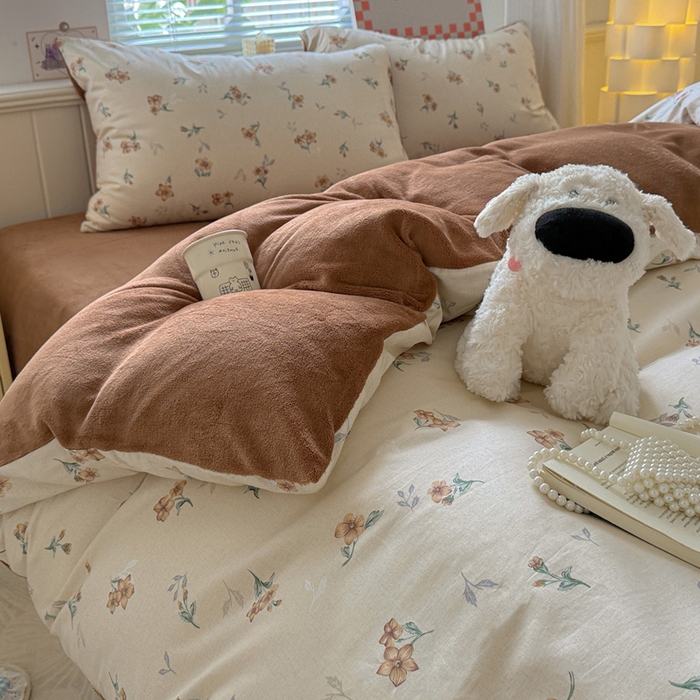 91家纺网 家纺一手货源 找家纺 捌月 2025新款棉加绒A版13372全棉B版高克重牛奶绒四件套直播新品 秋韵