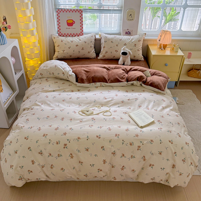 91家纺网 家纺一手货源 找家纺 捌月 2025新款棉加绒A版13372全棉B版高克重牛奶绒四件套直播新品 秋韵