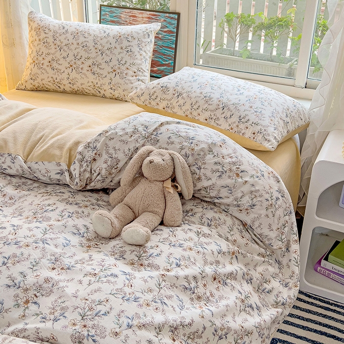 91家纺网 家纺一手货源 找家纺 捌月 2025新款棉加绒A版13372全棉B版高克重牛奶绒四件套直播新品 花香暖语