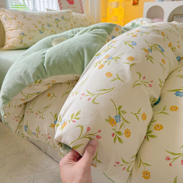 91家纺网 家纺一手货源 找家纺 （总）捌月 2025新款棉加绒A版13372全棉B版高克重牛奶绒四件套直播新品