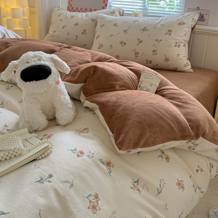 91家纺网 家纺一手货源 找家纺 捌月 2025新款棉加绒A版13372全棉B版高克重牛奶绒四件套直播新品 秋韵