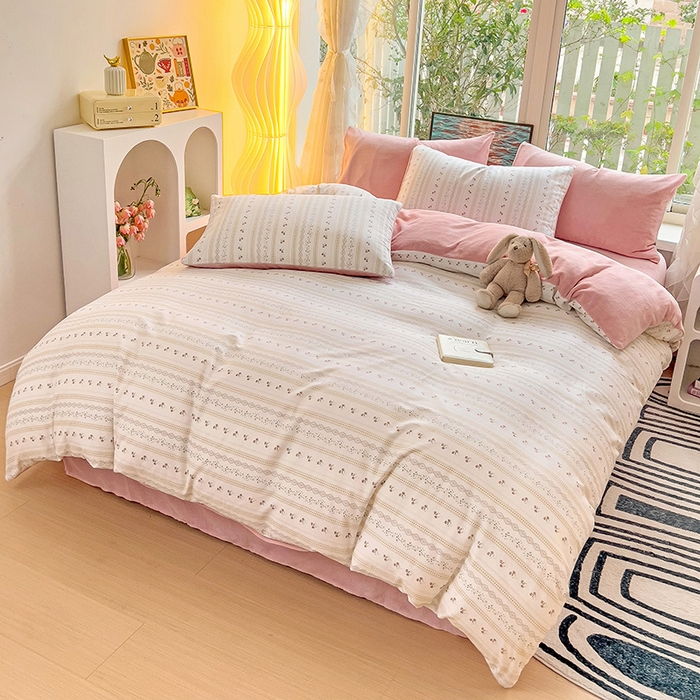 91家纺网 家纺一手货源 找家纺 捌月 2025新款棉加绒A版13372全棉B版高克重牛奶绒四件套直播新品 樱桃花开