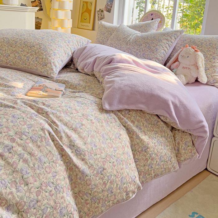 91家纺网 家纺一手货源 找家纺 捌月 2025新款棉加绒A版13372全棉B版高克重牛奶绒四件套直播新品 蔷薇