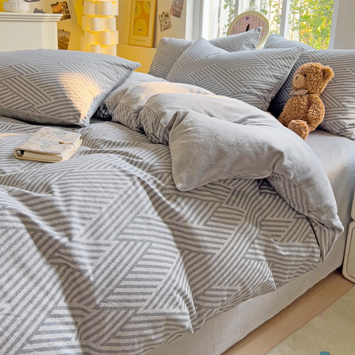 91家纺网 家纺一手货源 找家纺 捌月 2025新款棉加绒A版13372全棉B版高克重牛奶绒四件套直播新品 线韵