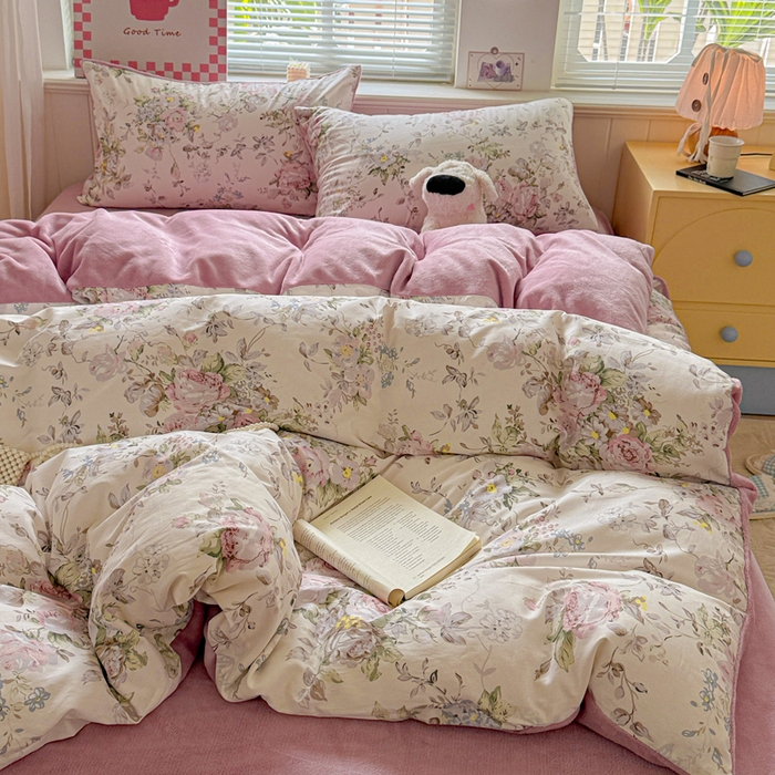 91家纺网 家纺一手货源 找家纺 捌月 2025新款棉加绒A版13372全棉B版高克重牛奶绒四件套直播新品 薇薇安