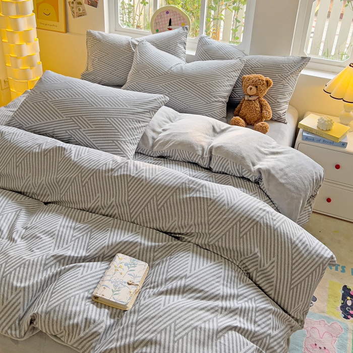 91家纺网 家纺一手货源 找家纺 捌月 2025新款棉加绒A版13372全棉B版高克重牛奶绒四件套直播新品 线韵