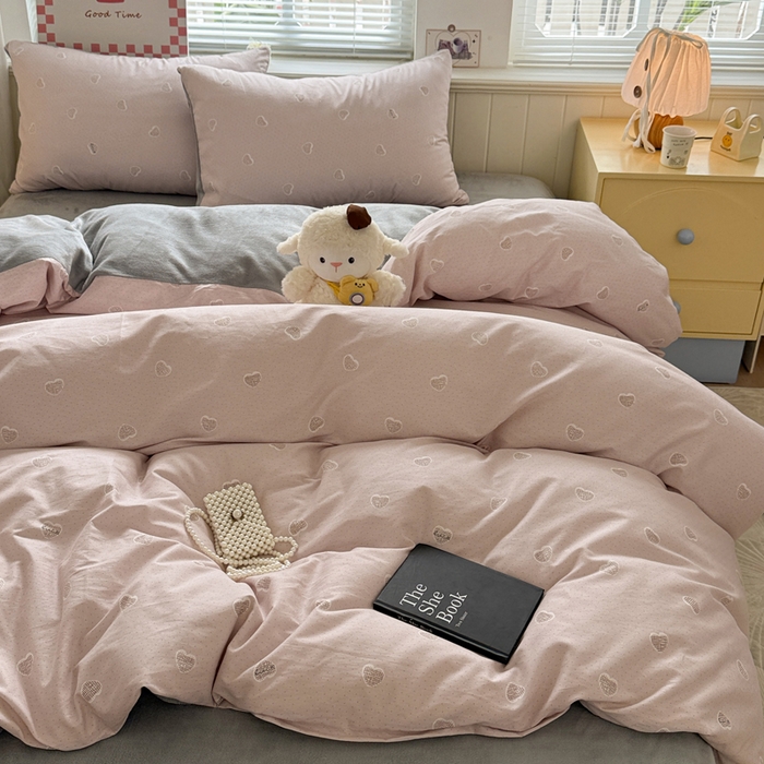 91家纺网 家纺一手货源 找家纺 捌月 2025新款棉加绒A版13372全棉B版高克重牛奶绒四件套直播新品 心语