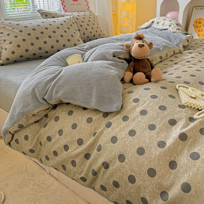 91家纺网 家纺一手货源 找家纺 捌月 2025新款棉加绒A版13372全棉B版高克重牛奶绒四件套直播新品 圆梦