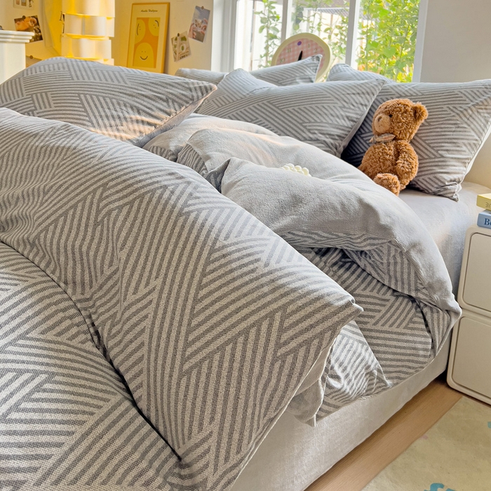 91家纺网 家纺一手货源 找家纺 捌月 2025新款棉加绒A版13372全棉B版高克重牛奶绒四件套直播新品 线韵