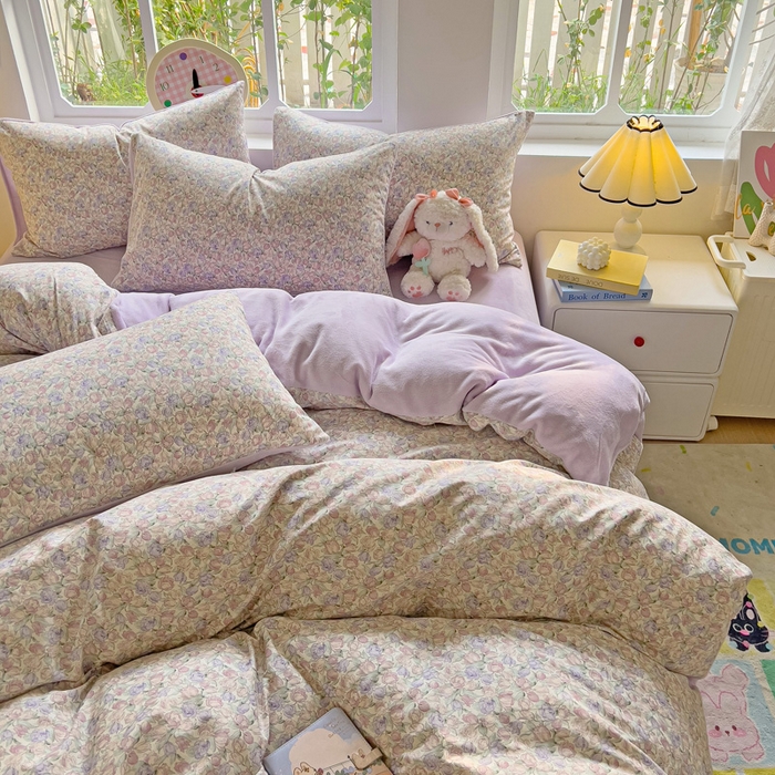 91家纺网 家纺一手货源 找家纺 捌月 2025新款棉加绒A版13372全棉B版高克重牛奶绒四件套直播新品 蔷薇