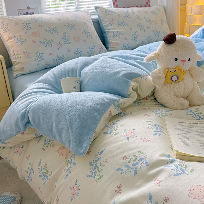 91家纺网 家纺一手货源 找家纺 捌月 2025新款棉加绒A版13372全棉B版高克重牛奶绒四件套直播新品 寻觅