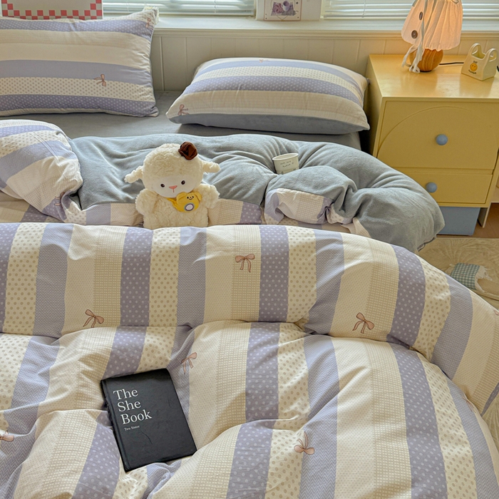 91家纺网 家纺一手货源 找家纺 捌月 2025新款棉加绒A版13372全棉B版高克重牛奶绒四件套直播新品 小时光