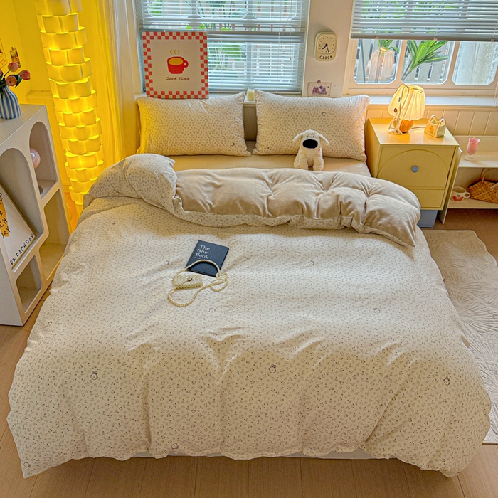 91家纺网 家纺一手货源 找家纺 捌月 2025新款棉加绒A版13372全棉B版高克重牛奶绒四件套直播新品 花花兔