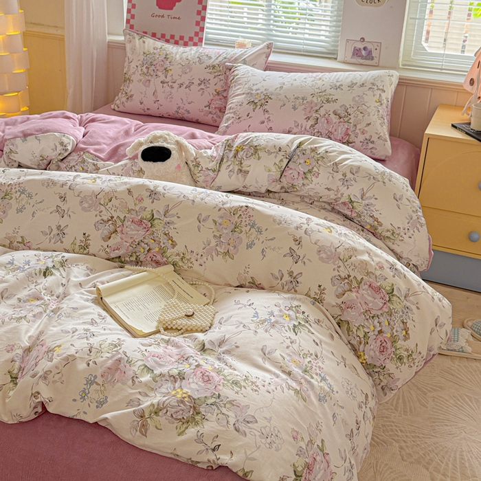 91家纺网 家纺一手货源 找家纺 捌月 2025新款棉加绒A版13372全棉B版高克重牛奶绒四件套直播新品 薇薇安