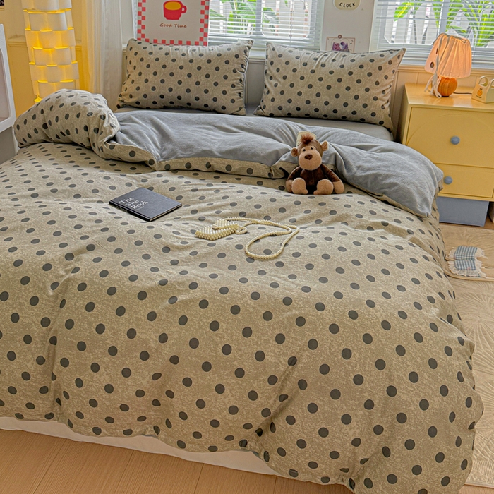 91家纺网 家纺一手货源 找家纺 捌月 2025新款棉加绒A版13372全棉B版高克重牛奶绒四件套直播新品 圆梦