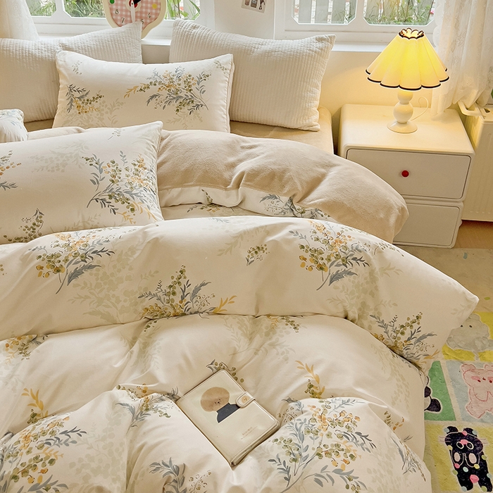 91家纺网 家纺一手货源 找家纺 捌月 2025新款棉加绒A版13372全棉B版高克重牛奶绒四件套直播新品 梦华录