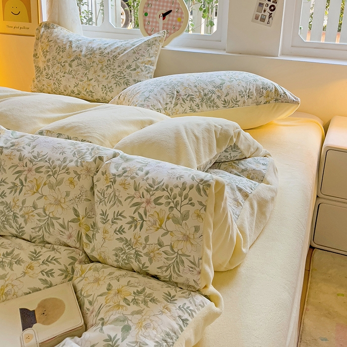 91家纺网 家纺一手货源 找家纺 捌月 2025新款棉加绒A版13372全棉B版高克重牛奶绒四件套直播新品 墨雨云间