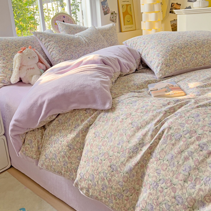 91家纺网 家纺一手货源 找家纺 捌月 2025新款棉加绒A版13372全棉B版高克重牛奶绒四件套直播新品 蔷薇