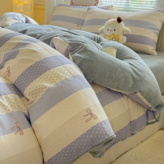 91家纺网 家纺一手货源 找家纺 捌月 2025新款棉加绒A版13372全棉B版高克重牛奶绒四件套直播新品 小时光