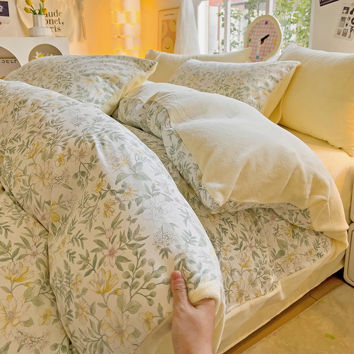 91家纺网 家纺一手货源 找家纺 捌月 2025新款棉加绒A版13372全棉B版高克重牛奶绒四件套直播新品 墨雨云间