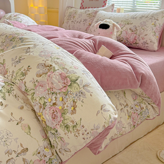 91家纺网 家纺一手货源 找家纺 捌月 2025新款棉加绒A版13372全棉B版高克重牛奶绒四件套直播新品 薇薇安