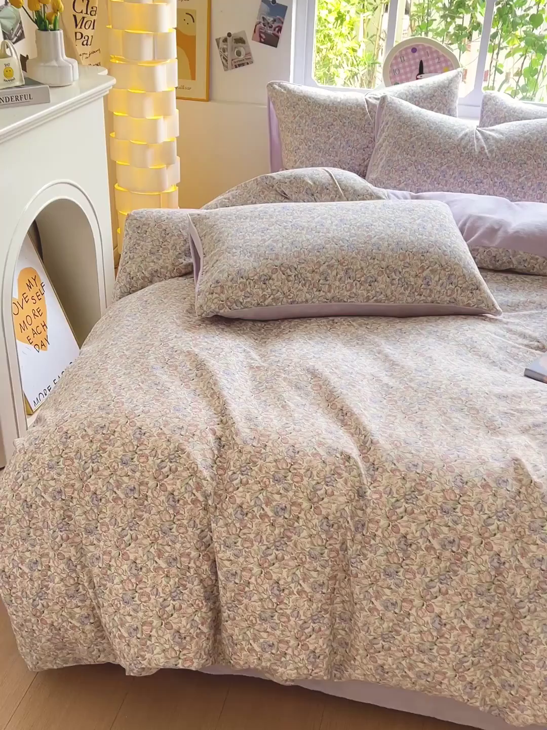 91家纺网 家纺一手货源 找家纺 捌月 2025新款棉加绒A版13372全棉B版高克重牛奶绒四件套直播新品 蔷薇