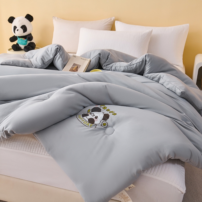 91家纺网 家纺一手货源 找家纺 被多多被业 2025新款A类亲肤水洗棉羽丝棉被-熊猫系列 熊猫-绅士灰