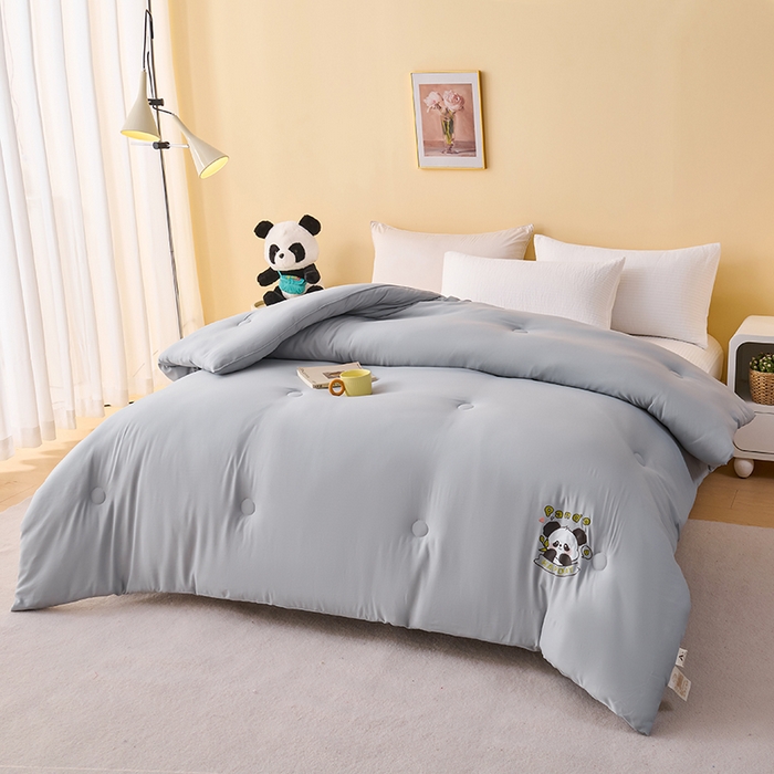 91家纺网 家纺一手货源 找家纺 被多多被业 2025新款A类亲肤水洗棉羽丝棉被-熊猫系列 熊猫-绅士灰