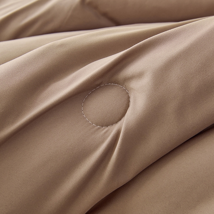 91家纺网 家纺一手货源 找家纺 被多多被业 2025新款A类亲肤水洗棉羽丝棉被-熊猫系列 熊猫-卡其拼绅士灰