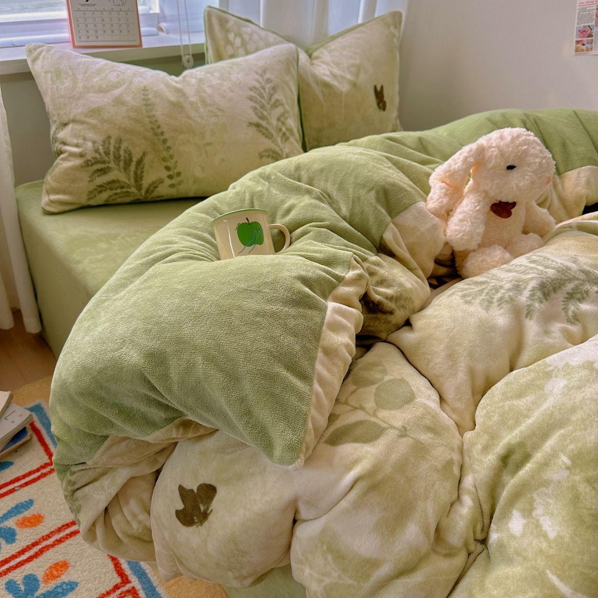 91家纺网 家纺一手货源 找家纺 （总）小叮当家纺仓储工厂店 买家秀 爆款花型2025新款200克牛奶绒小清新卡通复古风单被套 被套单件