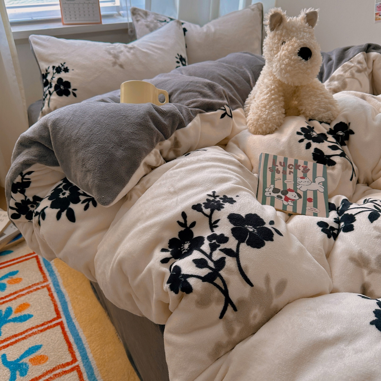 小叮当家纺仓储工厂店 买家秀 爆款花型2025新款200克牛奶绒小清新卡通复古风单被套 被套单件 莫西里