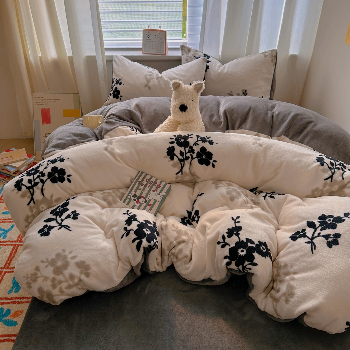 91家纺网 家纺一手货源 找家纺 小叮当家纺仓储工厂店 买家秀 爆款花型2025新款200克牛奶绒小清新卡通复古风单被套 被套单件 莫西里