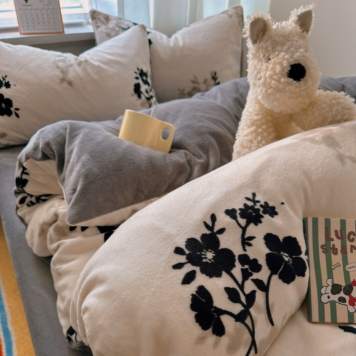 91家纺网 家纺一手货源 找家纺 小叮当家纺仓储工厂店 买家秀 爆款花型2025新款200克牛奶绒小清新卡通复古风单被套 被套单件 莫西里