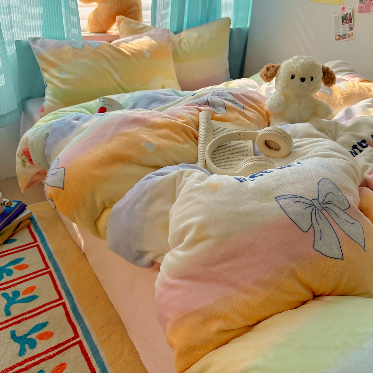 91家纺网 家纺一手货源 找家纺 小叮当家纺仓储工厂店 买家秀 爆款花型2025新款200克牛奶绒小清新卡通复古风单被套 被套单件 彩虹草莓