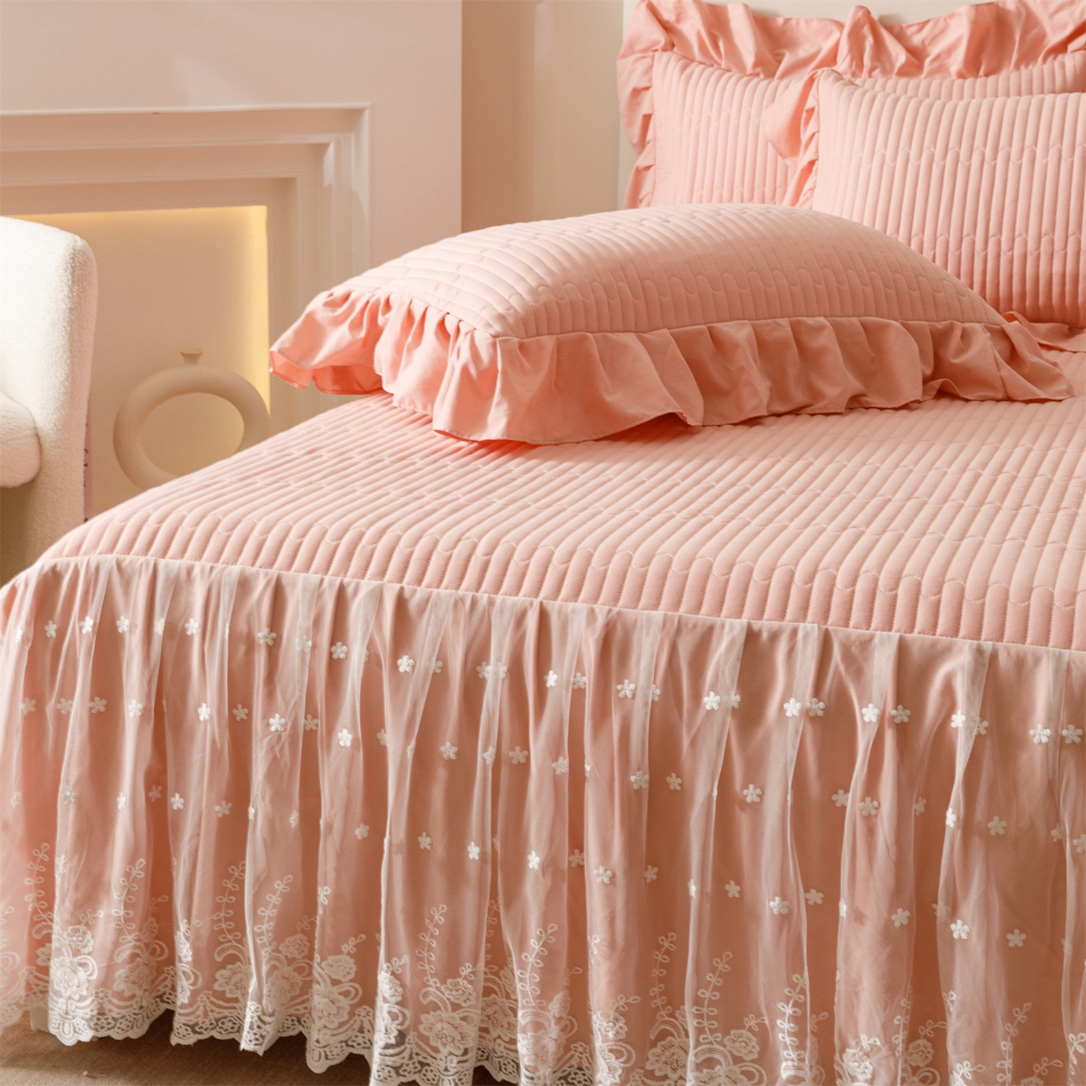 91家纺网 家纺一手货源 找家纺 （总）好儿喜家纺 2025新款A类水洗棉床裙三件套-梦园系列