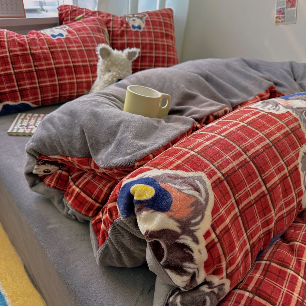 91家纺网 家纺一手货源 找家纺 小叮当家纺仓储工厂店 买家秀 爆款花型2025新款200克牛奶绒小清新卡通复古风单被套 被套单件 红格西高地