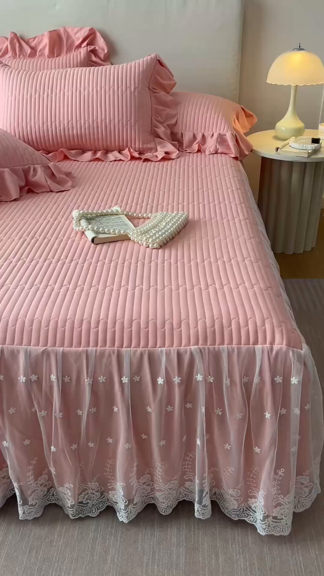 91家纺网 家纺一手货源 找家纺 （总）好儿喜家纺 2025新款A类水洗棉床裙三件套-梦园系列