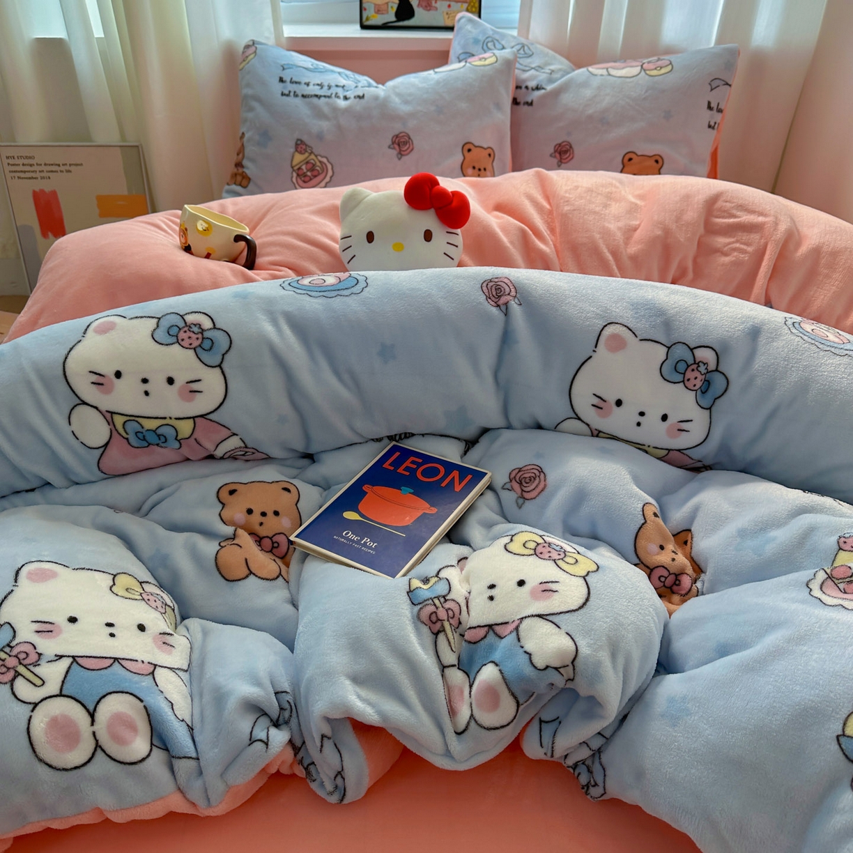 91家纺网 家纺一手货源 找家纺 小叮当家纺仓储工厂店 买家秀 爆款花型2025新款200克牛奶绒小清新卡通复古风单被套 被套单件 蝴蝶结kt