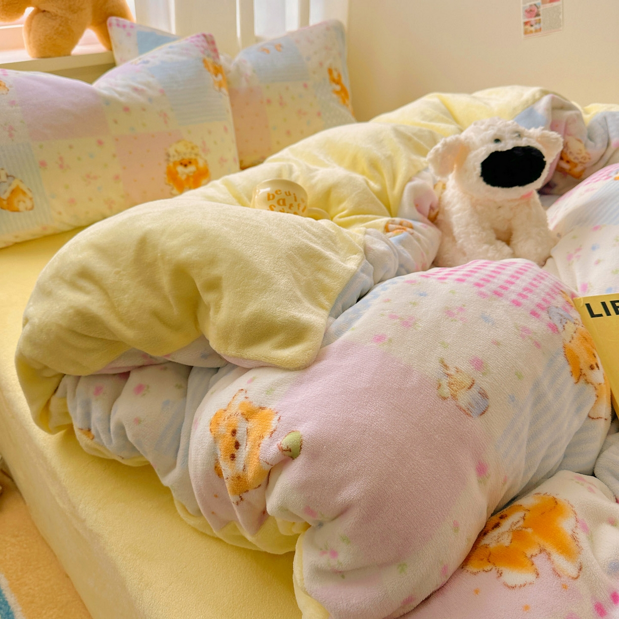 小叮当家纺仓储工厂店 买家秀 爆款花型2025新款200克牛奶绒小清新卡通复古风单被套 被套单件 花丛奶猫