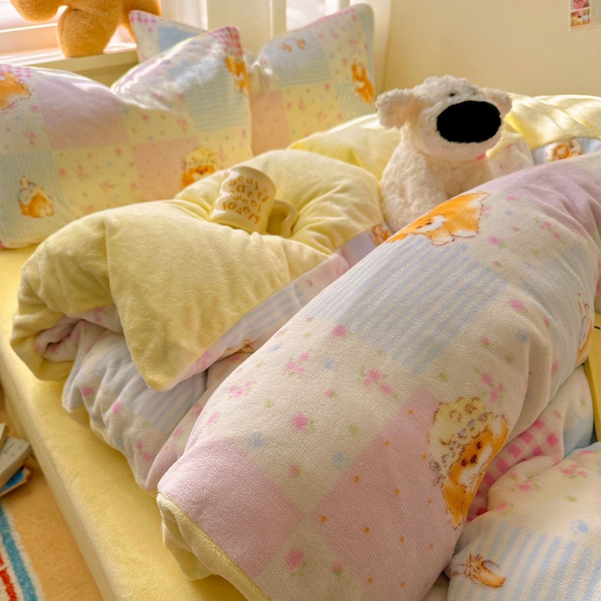 91家纺网 家纺一手货源 找家纺 小叮当家纺仓储工厂店 买家秀 爆款花型2025新款200克牛奶绒小清新卡通复古风单被套 被套单件 花丛奶猫