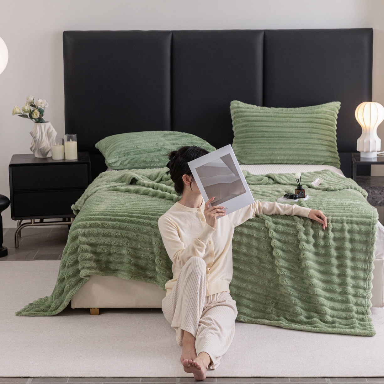 91家纺网 家纺一手货源 找家纺 楠沐家纺 2025新款高克重大抽条毛毯仿兔毛绒法兰绒毯跨境外贸多功能毯 兔毛绒-暗茶绿