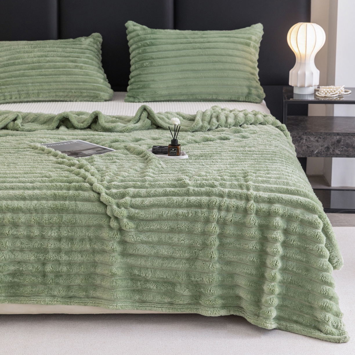 91家纺网 家纺一手货源 找家纺 楠沐家纺 2025新款高克重大抽条毛毯仿兔毛绒法兰绒毯跨境外贸多功能毯 兔毛绒-暗茶绿