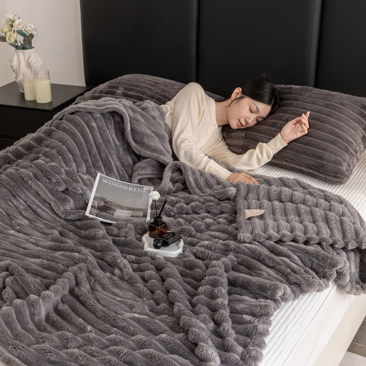 91家纺网 家纺一手货源 找家纺 楠沐家纺 2025新款高克重大抽条毛毯仿兔毛绒法兰绒毯跨境外贸多功能毯 兔毛绒-高级灰