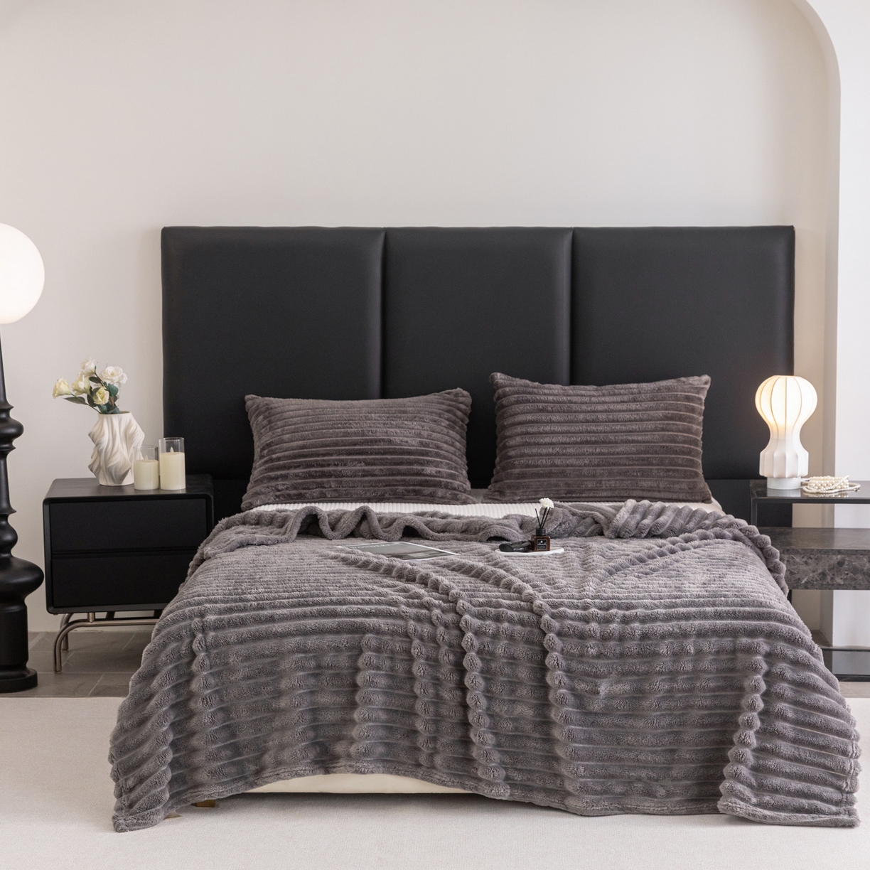 91家纺网 家纺一手货源 找家纺 楠沐家纺 2025新款高克重大抽条毛毯仿兔毛绒法兰绒毯跨境外贸多功能毯 兔毛绒-高级灰